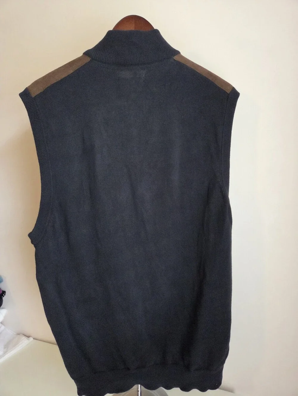 Chaps Black Zip-Up Men's Knit Sweater Vest with Brown Suede Trim